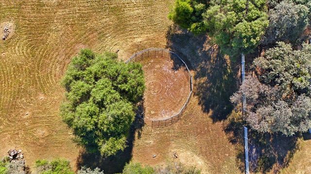 22233 Mccourtney Rd, Grass Valley, CA 95949