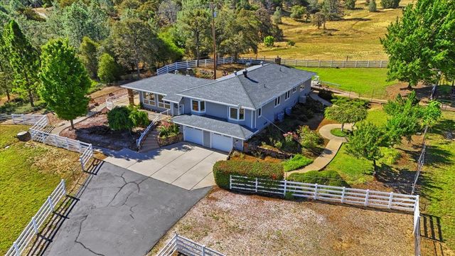 22233 Mccourtney Rd, Grass Valley, CA 95949