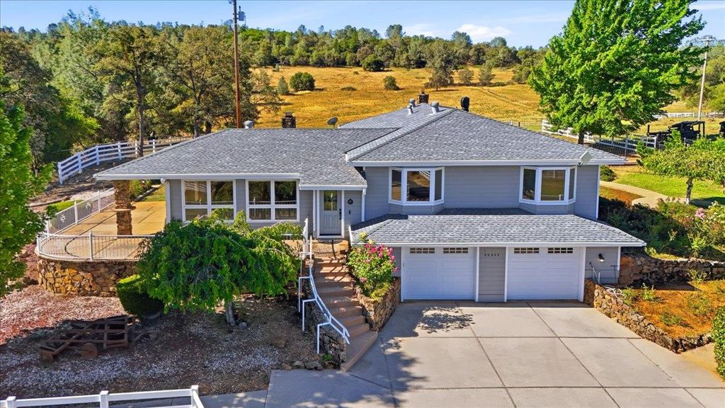 22233 Mccourtney Rd, Grass Valley, CA 95949