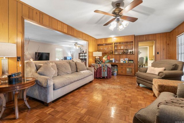 4005 Royal Oak Drive, North Little Rock, AR 72116