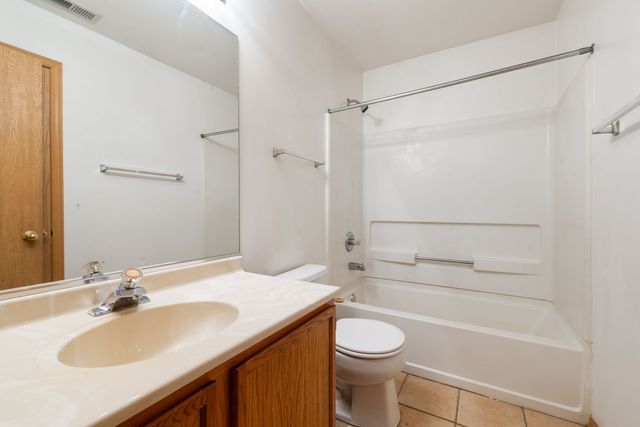 1911 MAYAN Court 1911, Joliet, IL 60435