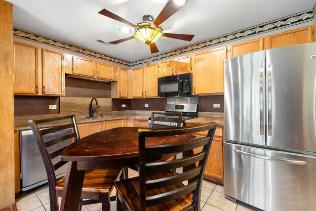 1911 MAYAN Court 1911, Joliet, IL 60435