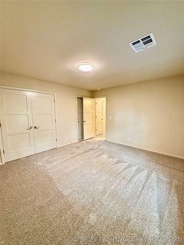12005 E 85th Place North, Owasso, OK 74055