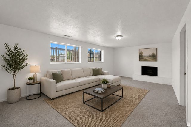 1453 S VALHALLA DR, Clearfield, UT 84015
