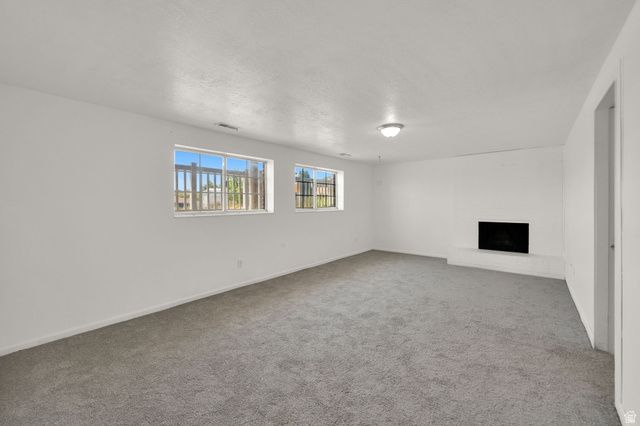 1453 S VALHALLA DR, Clearfield, UT 84015