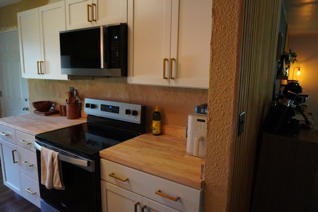 1643 S South Avenue, Springfield, MO 65807