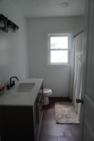 1643 S South Avenue, Springfield, MO 65807