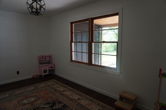 1643 S South Avenue, Springfield, MO 65807