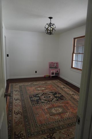 1643 S South Avenue, Springfield, MO 65807