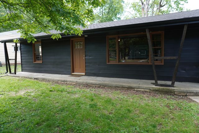 1643 S South Avenue, Springfield, MO 65807