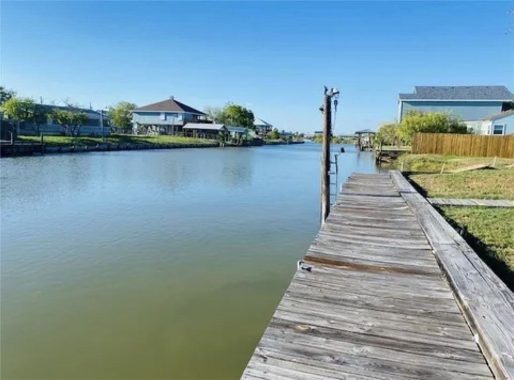 106&108 Lakeview, Rockport, TX 78382 — photo 3