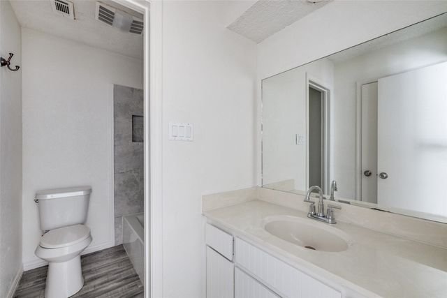 2733 Saint George Place, Arlington, TX 76015