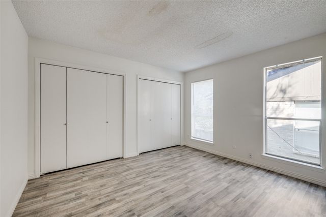 2733 Saint George Place, Arlington, TX 76015