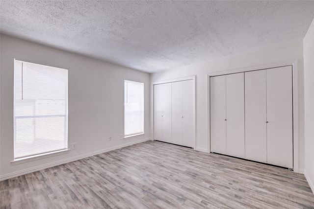 2733 Saint George Place, Arlington, TX 76015