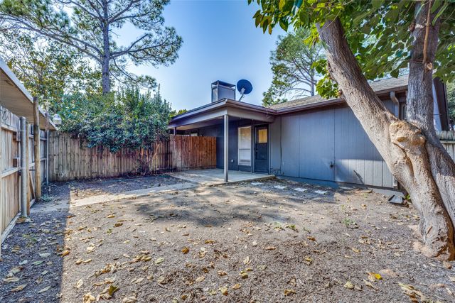 2733 Saint George Place, Arlington, TX 76015