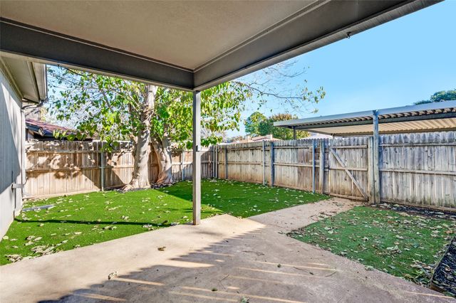 2733 Saint George Place, Arlington, TX 76015