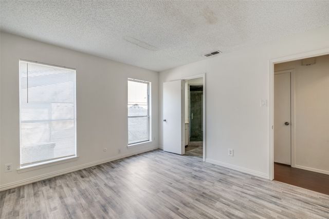 2733 Saint George Place, Arlington, TX 76015