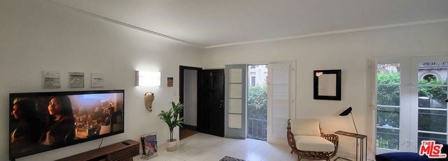 137 N Sycamore Avenue 2, Los Angeles, CA 90036