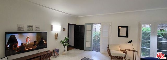 137 N Sycamore Avenue 2, Los Angeles, CA 90036