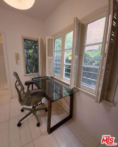 137 N Sycamore Avenue 2, Los Angeles, CA 90036