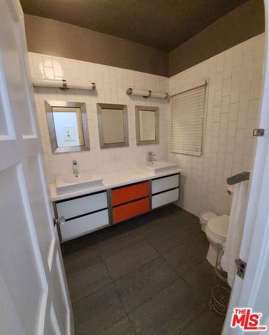 137 N Sycamore Avenue 2, Los Angeles, CA 90036