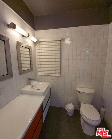 137 N Sycamore Avenue 2, Los Angeles, CA 90036