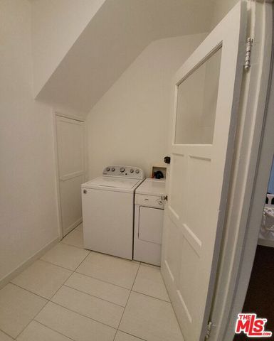 137 N Sycamore Avenue 2, Los Angeles, CA 90036