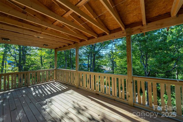 105 Bartram Way, Black Mountain, NC 28711