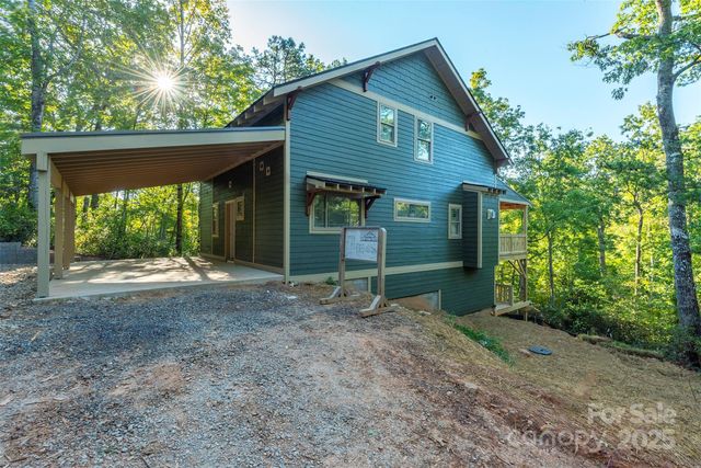 105 Bartram Way, Black Mountain, NC 28711