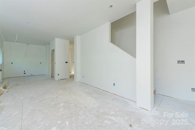 105 Bartram Way, Black Mountain, NC 28711