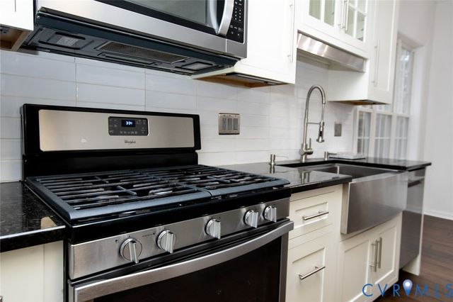 107 Cabells Ct, Farmville, VA 23901