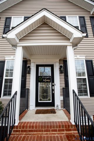 107 Cabells Ct, Farmville, VA 23901