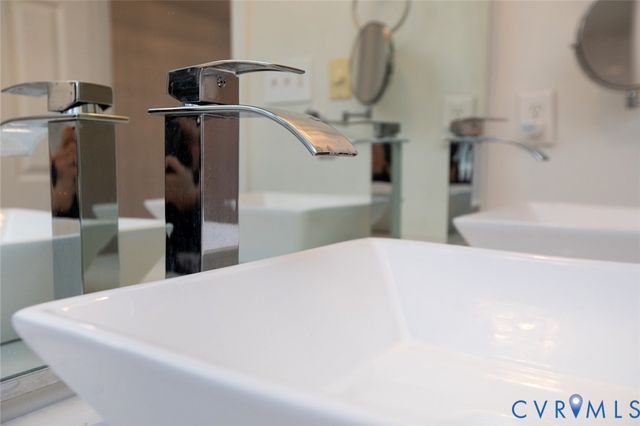 107 Cabells Ct, Farmville, VA 23901