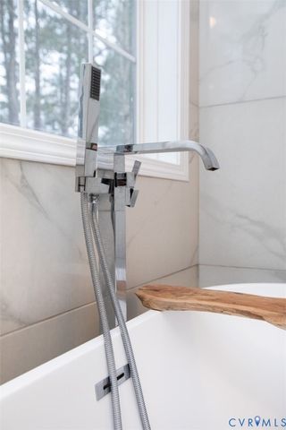 107 Cabells Ct, Farmville, VA 23901