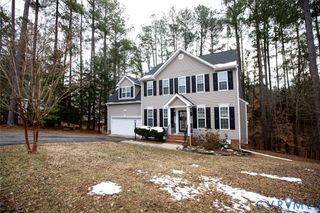 107 Cabells Ct, Farmville, VA 23901