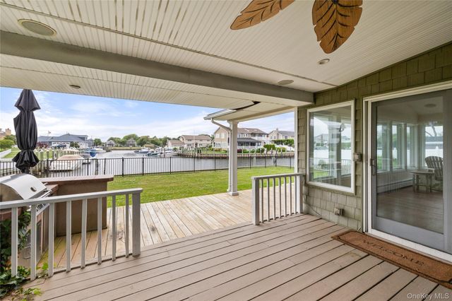 154 Sunset Drive, Sayville, NY 11782