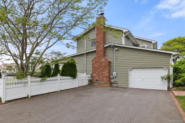 154 Sunset Drive, Sayville, NY 11782