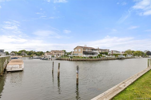 154 Sunset Drive, Sayville, NY 11782