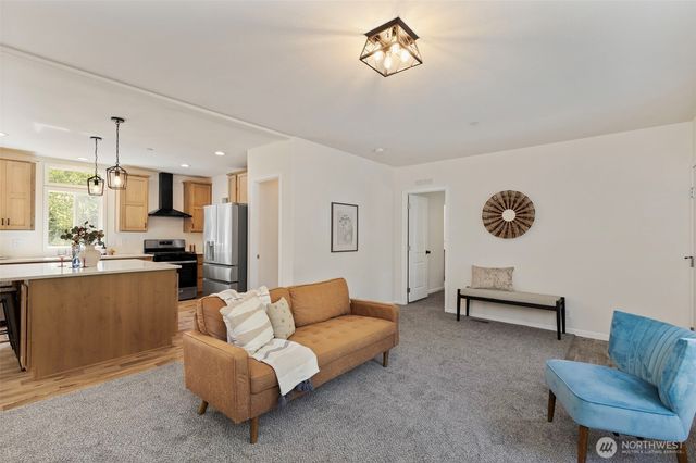 31571 Night Owl Avenue NE, Kingston, WA 98346
