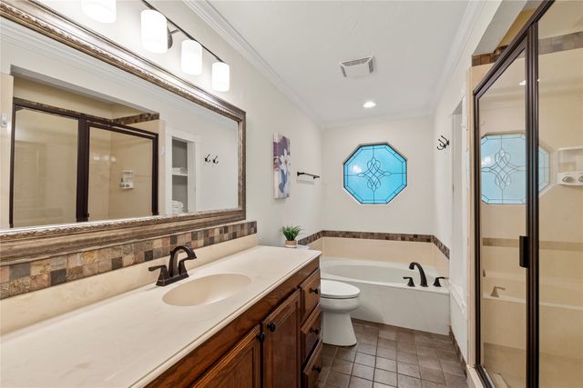 198 Lake Drive, Enchanted Oaks, TX 75156
