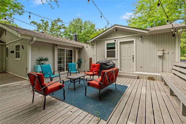 198 Lake Drive, Enchanted Oaks, TX 75156