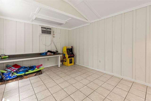 198 Lake Drive, Enchanted Oaks, TX 75156