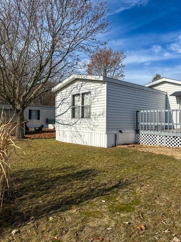 81 Cherry Court, Muskegon, MI 49445