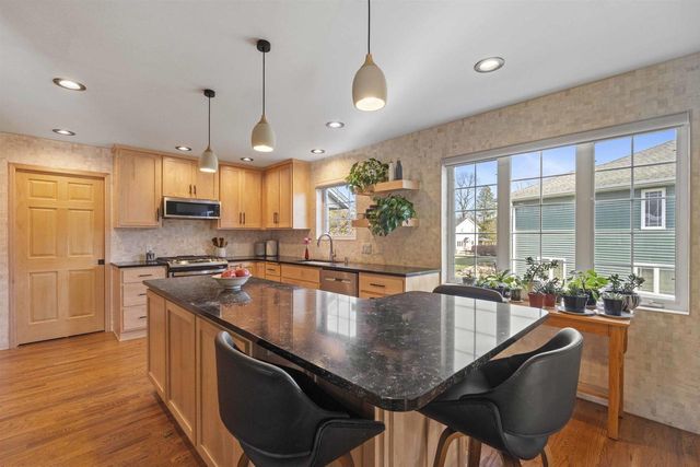 W8199 Bridle Path, Lake Mills, WI 53551