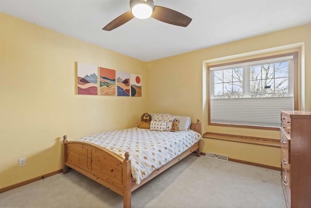 W8199 Bridle Path, Lake Mills, WI 53551