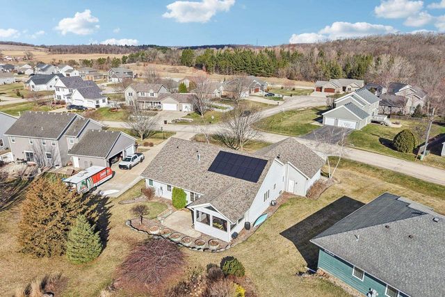 W8199 Bridle Path, Lake Mills, WI 53551