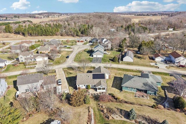 W8199 Bridle Path, Lake Mills, WI 53551