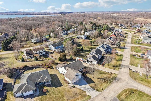 W8199 Bridle Path, Lake Mills, WI 53551