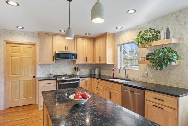 W8199 Bridle Path, Lake Mills, WI 53551