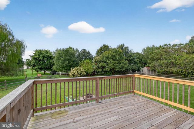 101 RAILWAY DR, Kirkwood, PA 17536